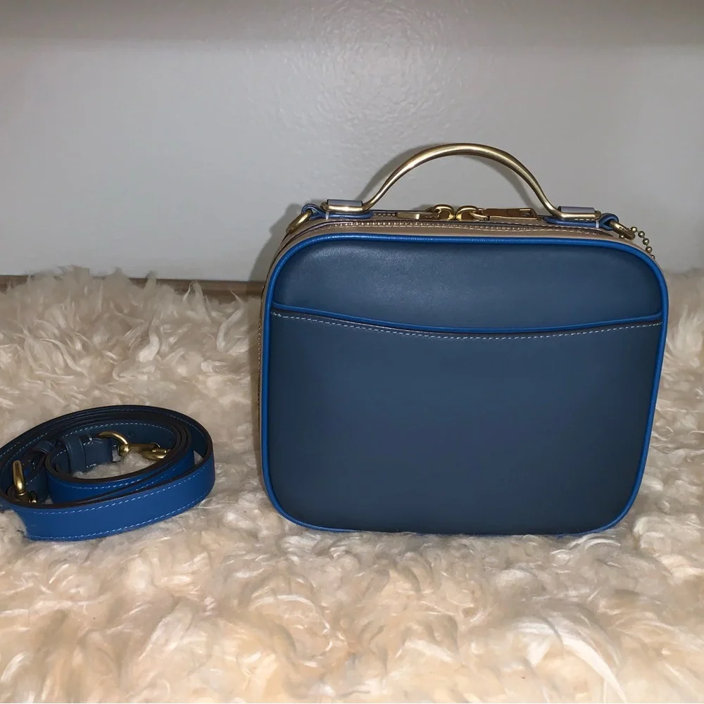 Coach Riley Lunchbox - Picture 2 of 2